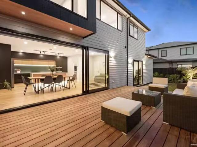 2 comeukumu Road, Long Bay, North Shore City For Sale