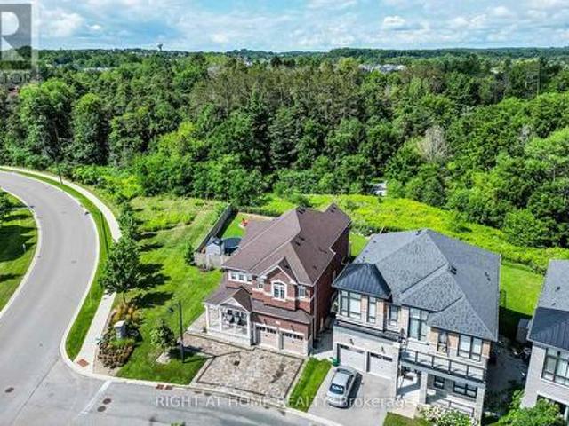 2 Cottonwood Hollow Court, Aurora, ON, L4G 3L8 house for sale | Listing ID N13707 | Royal LePage