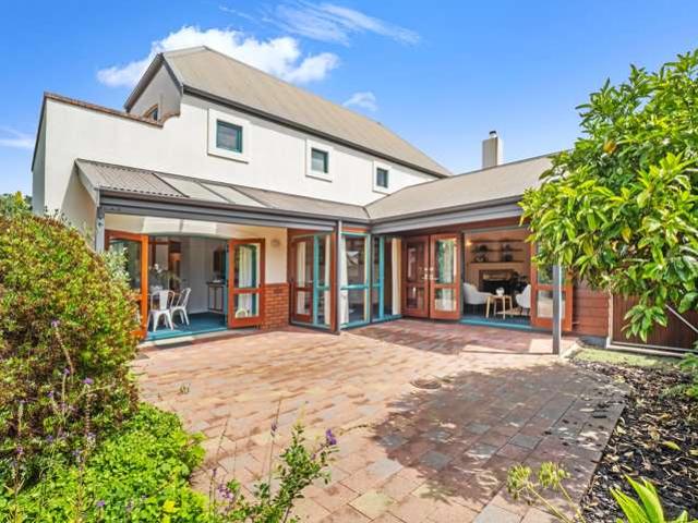2 Croxley Place, Terrace End, Palmerston North City