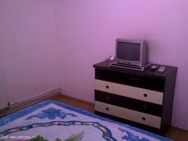 2 Decomandate etajul 1 Orizont 180 euro lunar