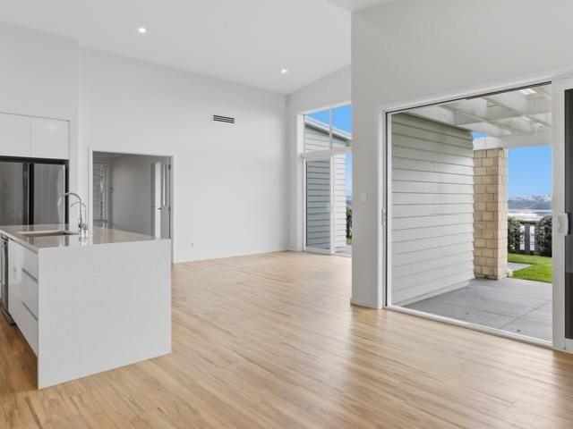2 Deepwater Views Way