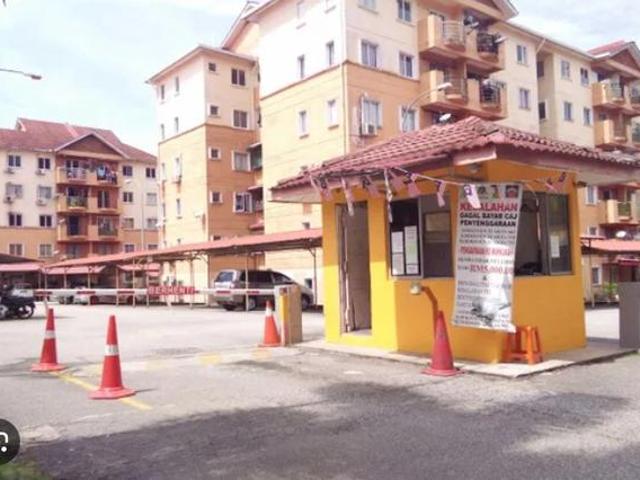 2 different 2nd Floor Pangsapuri Casa Ria Bandar Country Homes Rawang