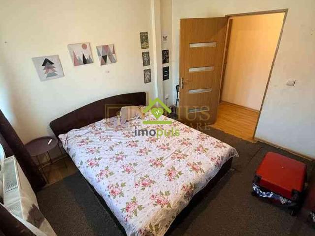 2 dormitoare| mansarda inalta| Dambovita langa Lidl| centrala proprie|