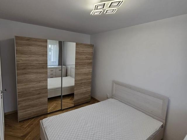 2 dormitoare separate plus 1 living cu bucătărie Bloc nou Etaj 3/4