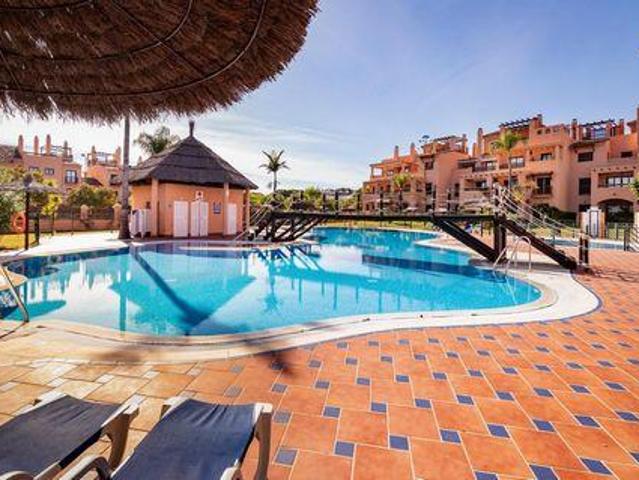 2 Dormitorio Condo Estepona Malaga 99772067