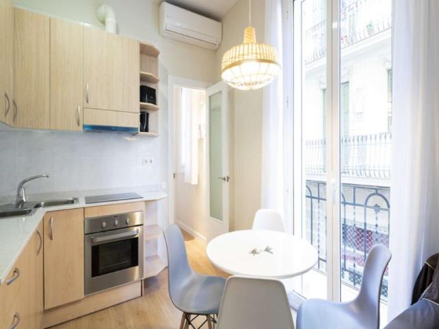 2 Dormitorio Apartamentos Barcelona Barcelona 99830820
