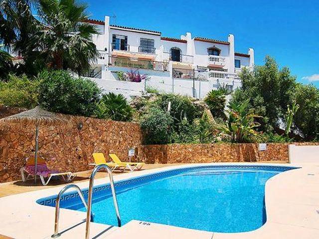 2 Dormitorio Villa Nerja Andalucía 98303665