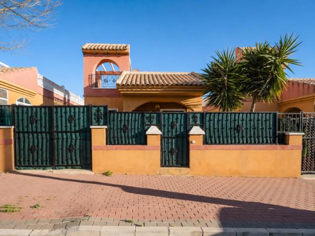 2 Dormitorio Villa Torrevieja Alicante LS101547564