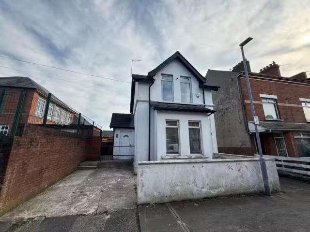2 Dromore Street