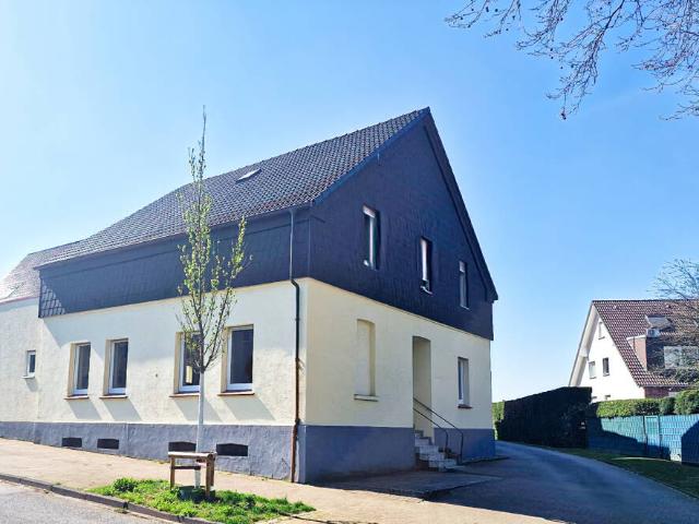 2 Eigentumswohnungen in einem 2 FH in bester Wohnlage von Börnig