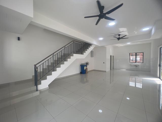 2 End Lot Robin Bandar Rimbayu Rental PFurnish