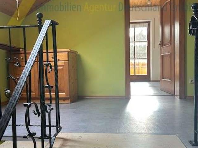 2 Familenhaus genutzt als EFH in ruhiger Lage zu verkaufen