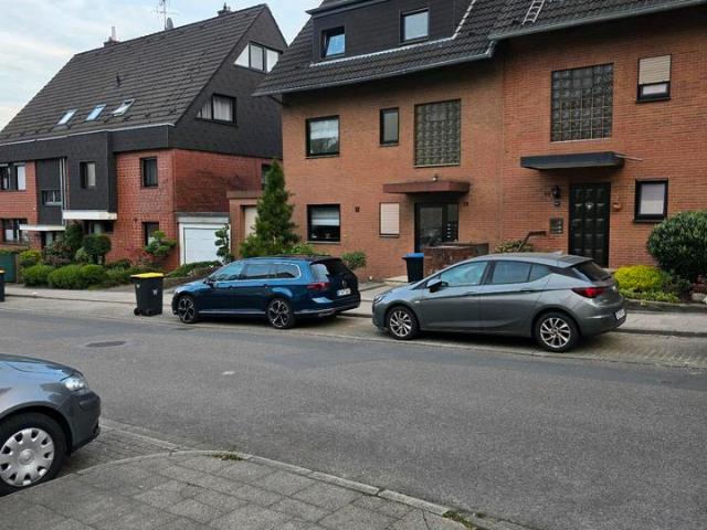 2 Familien Reihenhaus mit Garten und Blick ins Grüne