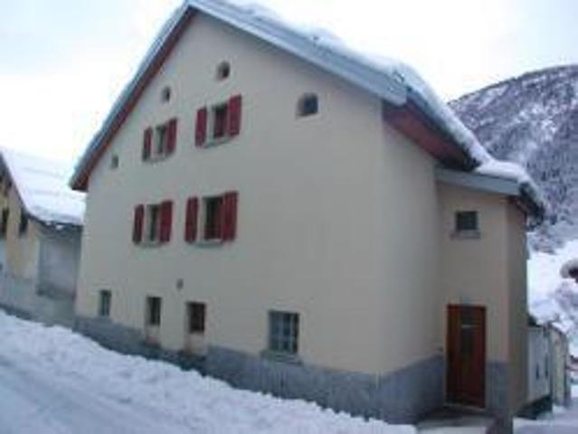 2 Familienhaus mit zwei 5 1/2 Zimmer Wohnungen