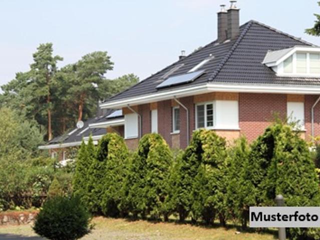 2 Familienhaus nebst Gewerbeanbau und Doppelgarage