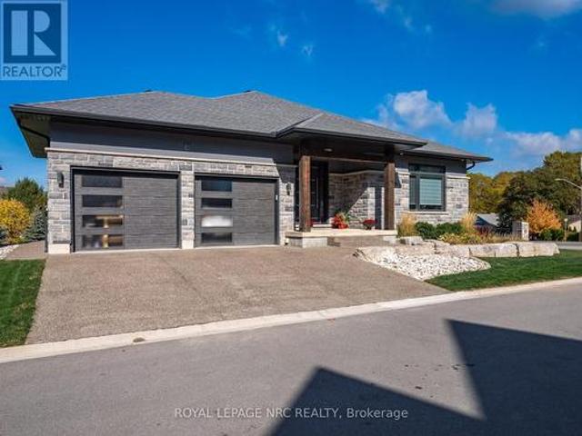 2 Fedorkow Lane, Niagara On The Lake St. Davids, ON, L0S 1P0 Luxury Condo for sale | Listing ID X12940 | Royal LePage Carriage Trade Luxury Properties