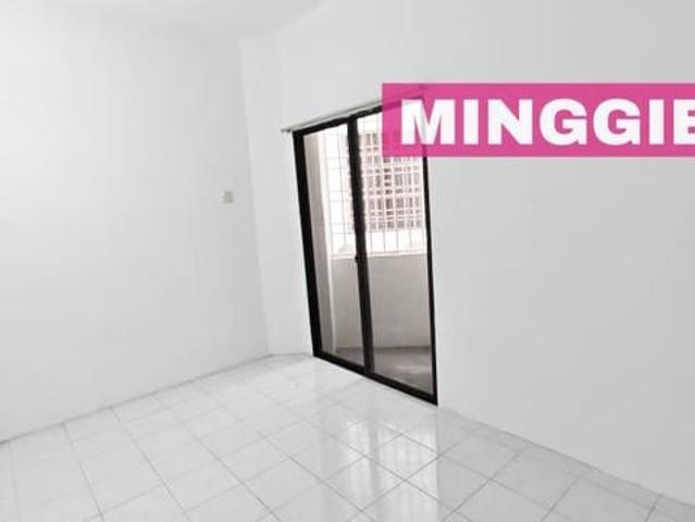 2 Fixed Car Park Aramas Apartment Sungai Ara Low Dense