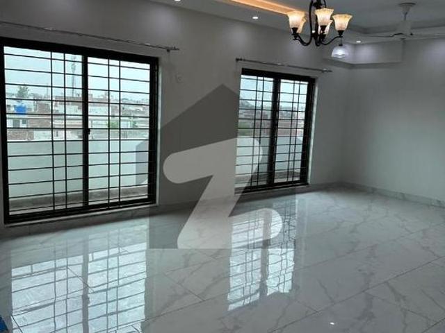 2 Floor 3 Bed Room Apartment In Askari 11