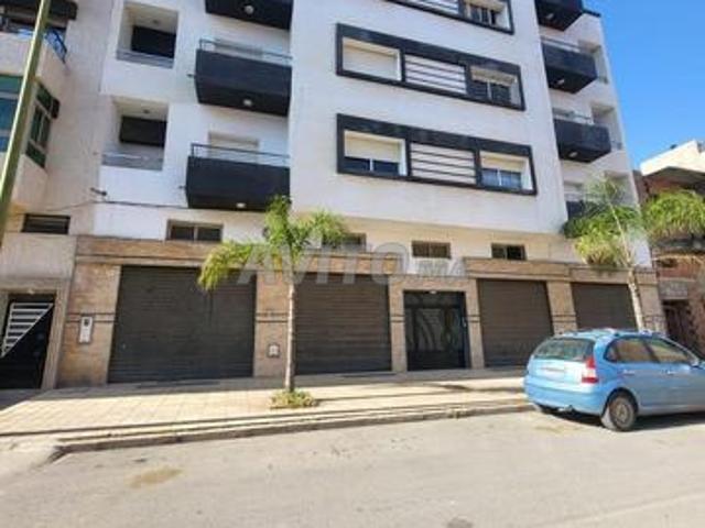 2 grands magasins a louer a bir rami sud kenitra