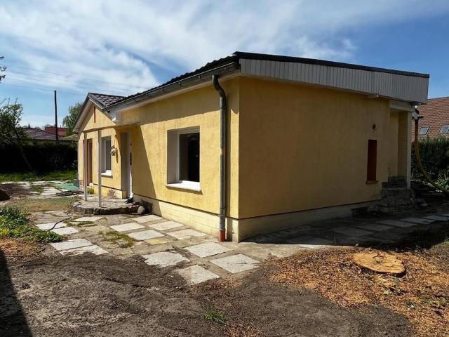 2 Grundstücke mit 2 Bungalows in Top Lage