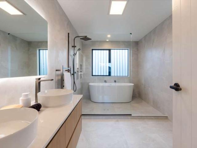 2 Humenga Place, Long Bay, North Shore City