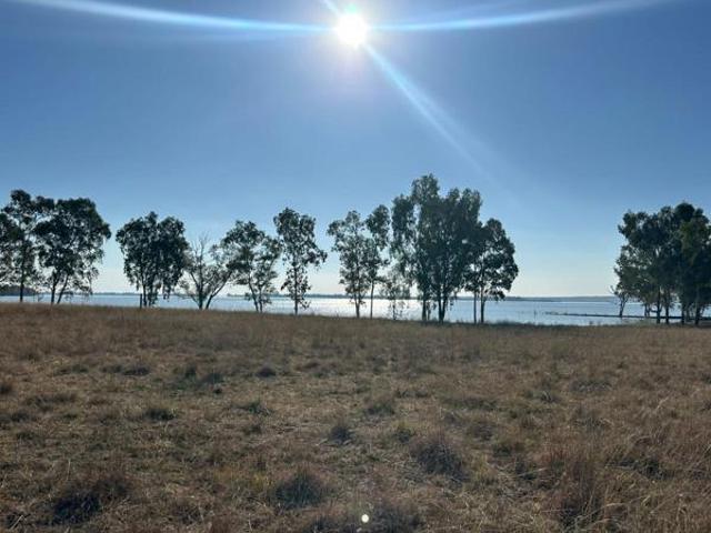 2 ha Land available in Oranjeville