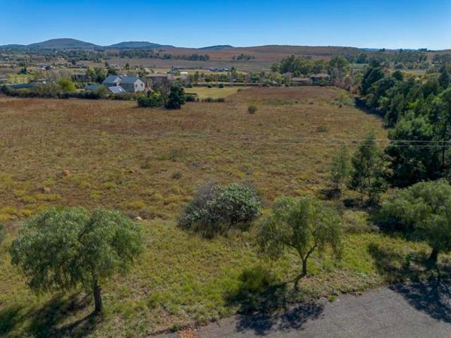 2 ha Land available in Blue Saddle Ranches