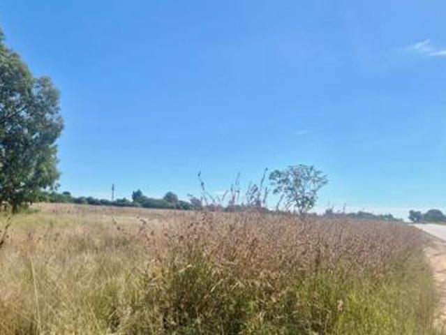 2 ha Land available in Knoppieslaagte
