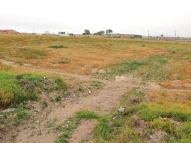 2 ha Land available in Laaiplek