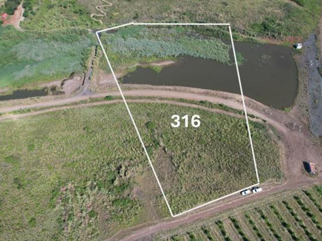 2 ha Land available in Salt Rock
