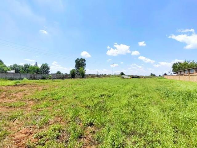 2 ha Land available in Van Der Hoff Park