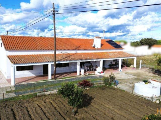 2 Habitações, Anexo e 1200 m² de terreno na Aldeia dos Bicos | 26054075429