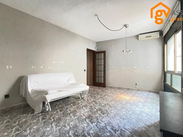 2 HABITACIONES, AMPLIO COMEDOR Y ASCENSOR