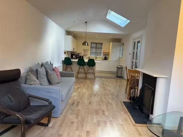 2 Haddington Way East, Beggars Bush, Dublin, Sandymount, Dubli.