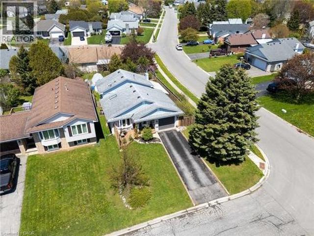 2 Hampton Court, Port Dover, ON, N0A 1N4 house for sale | Listing ID 40844 | Royal LePage