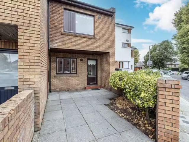 2 Herbert Green, Off Sandymount Avenue, Sandymount, Dublin 4.