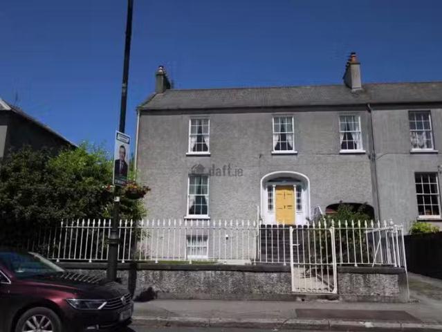 2 John`s Mall, Birr, Co. Offaly is for rent