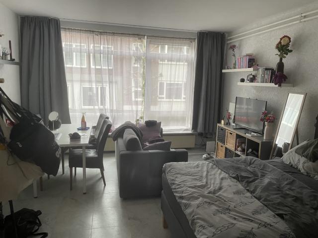 2 kamerappartement 10 meter van Plein 44