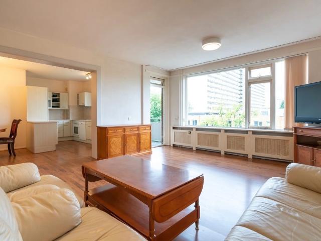 2 kamers in een appartement in Mariahoeve