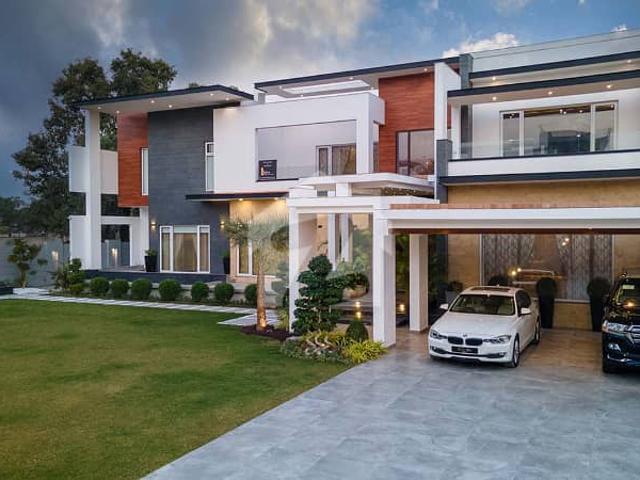 2 Kanal Modern Luxury House Near Mosque And Park