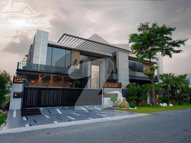 2 kanal american style ultra modern villa with swimming pool for sale in low price near to dolmen mall