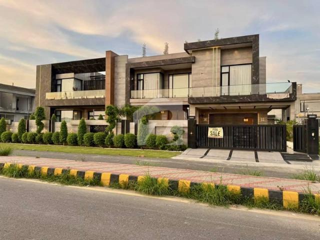 2 kanal Brand New 20 KV Solar System Fully Furnished With Swimming Pool And Home Theatre And Lift Luxury Modern Design House For Sale In DHA Ph 8 Near By Raya Fairway Commerical And H Park