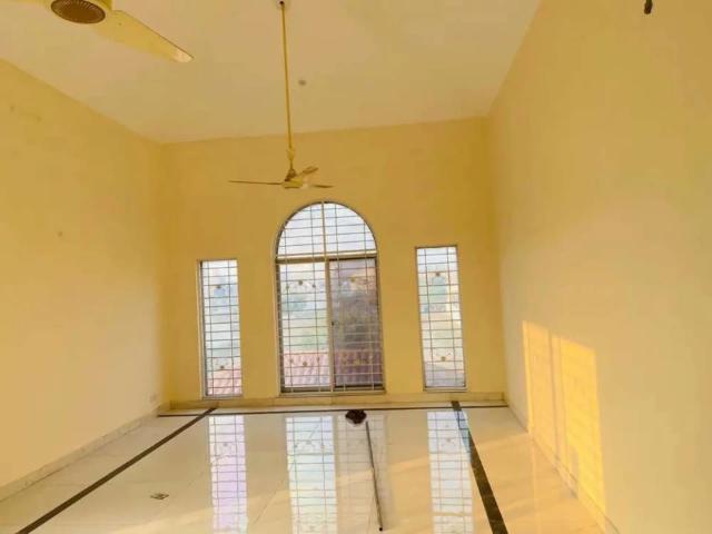 2 kanal brand new Uper portion Lahore Johar Town ID 40162