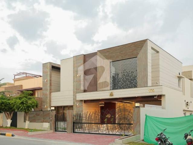 2 Kanal Brand New Luxurious, Designer and Furnished House Up For Sale