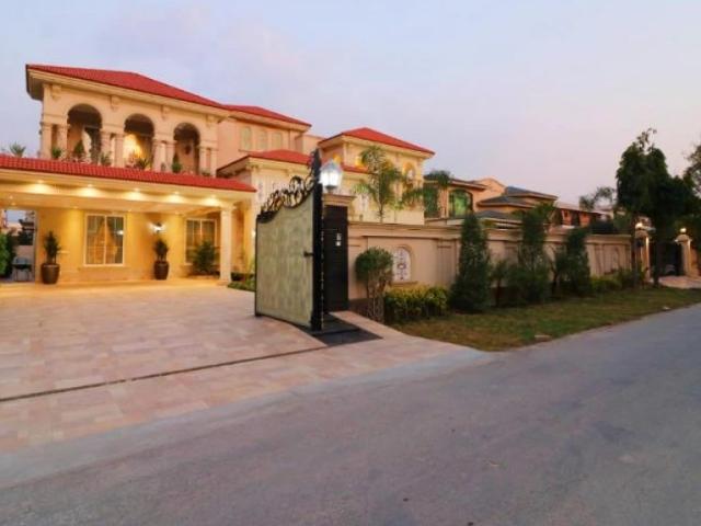 2 Kanal Brand New Spanish Fully Furnished Bungalow For Sale at DHA La Lahore ID 70159