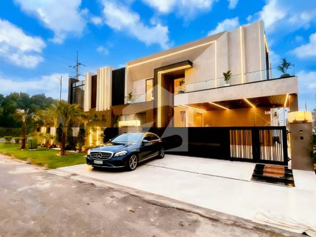 2 Kanal Corner Furnished Bungalow with Swimming Pool For Sale in DHA Lahore Near dha raya and Dolmen mall