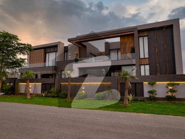 2 kanal elegant and fully maintained super hot located bungalow is available in the best block of dha lahore