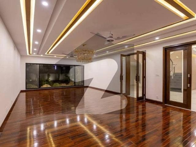 2 kanal elegant and fully maintained super hot located bungalow is available in the best block of dha lahore