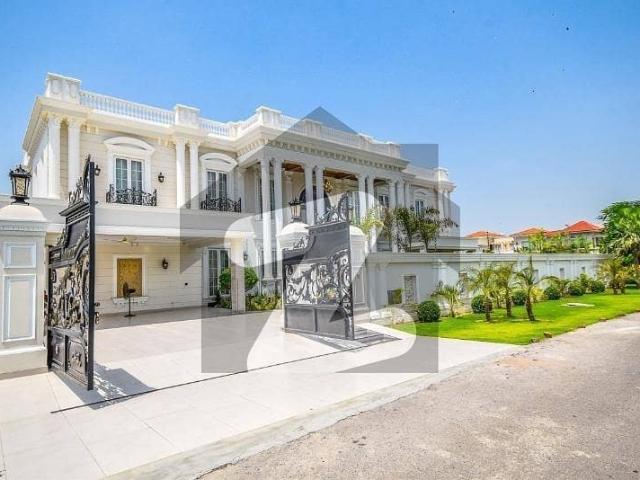 2 kanal elegant and fully maintained super hot located bungalow is available in the best block of dha lahore