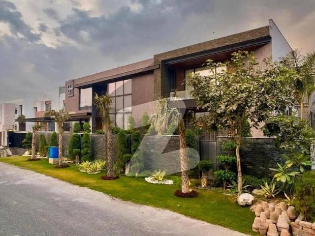 2 kanal elegant and fully maintained super hot located bungalow is available in the best block of dha lahore
